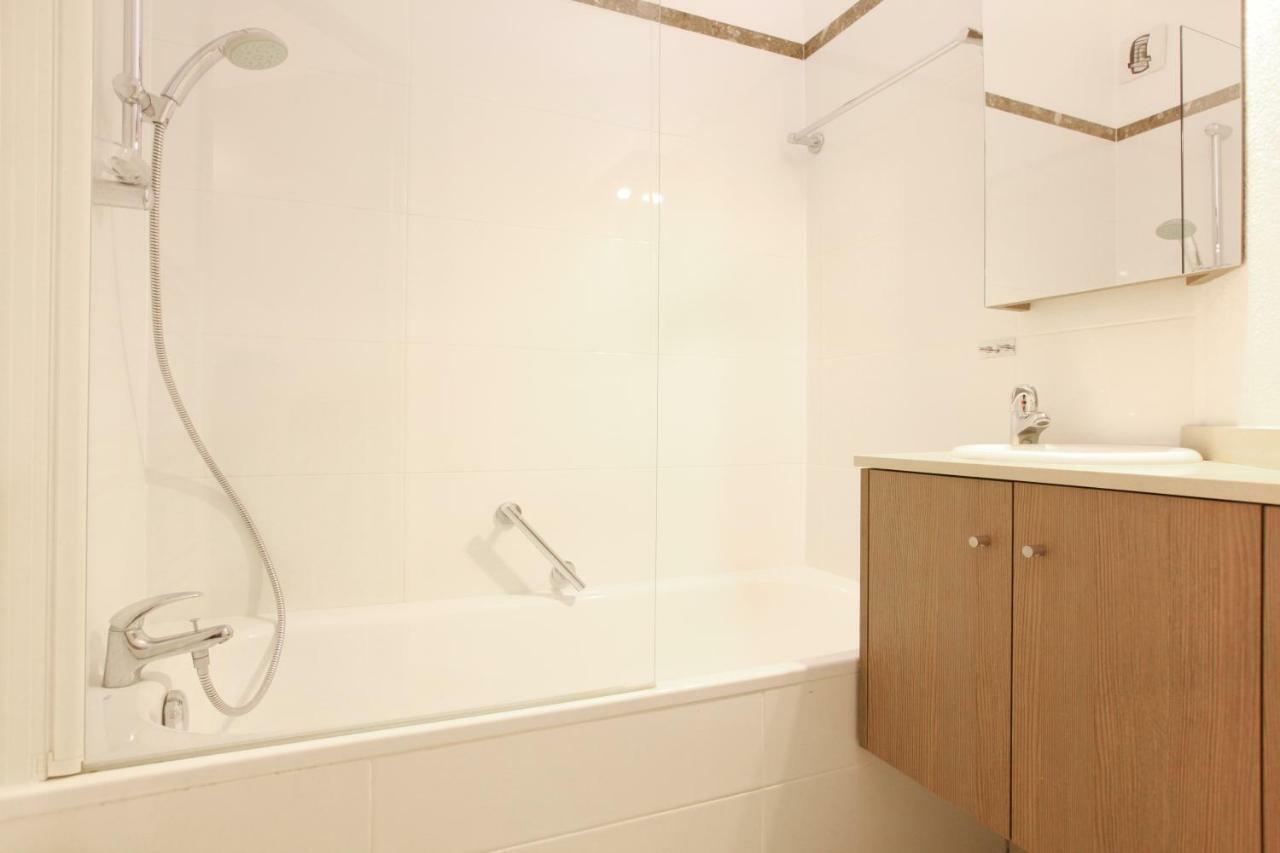 Vvf Residence Англе Екстериор снимка