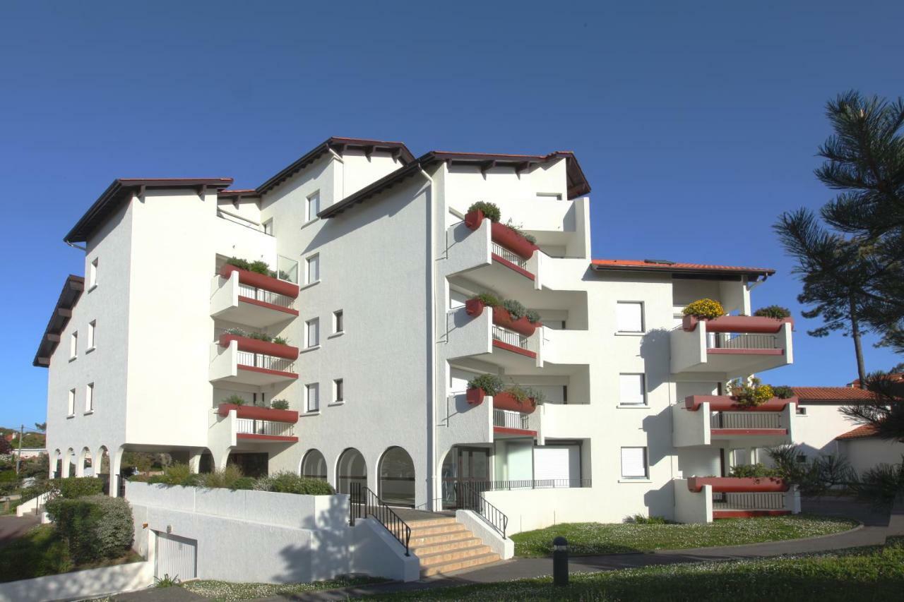 Vvf Residence Англе Екстериор снимка