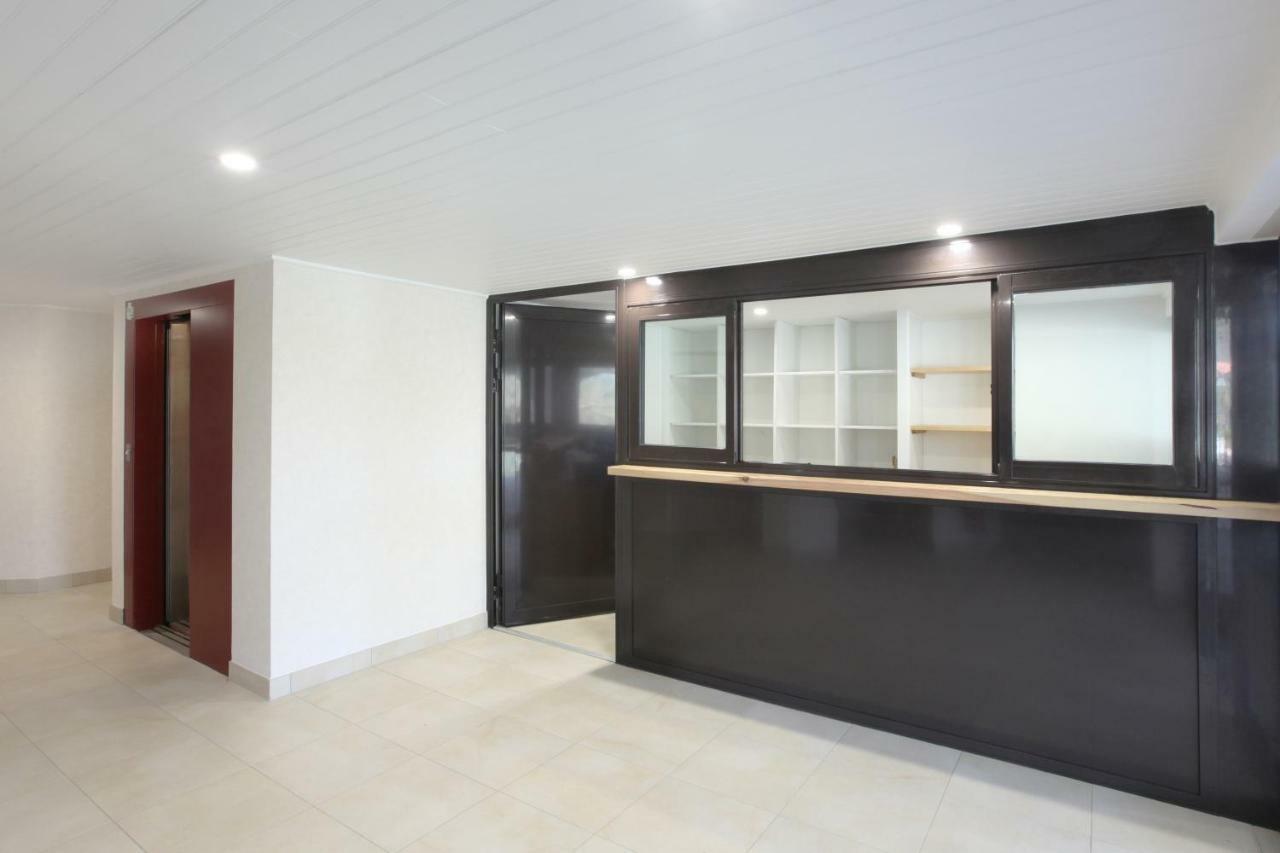 Vvf Residence Англе Екстериор снимка