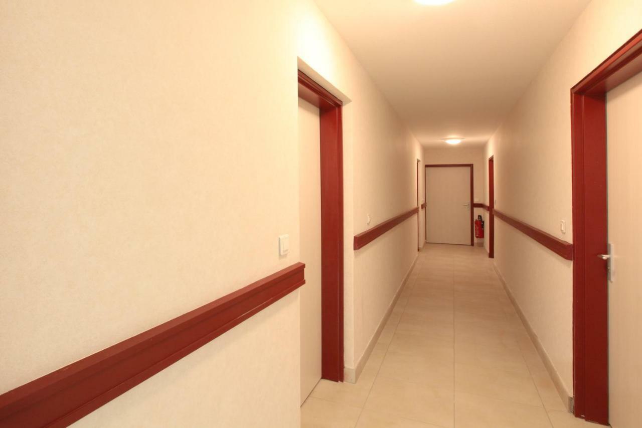 Vvf Residence Англе Екстериор снимка